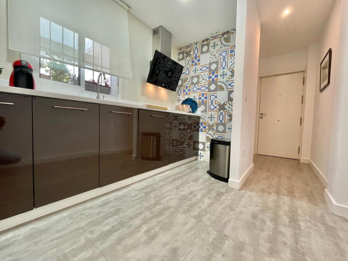 Apartamento Puerta Carmona Sevilla Kültér fotó