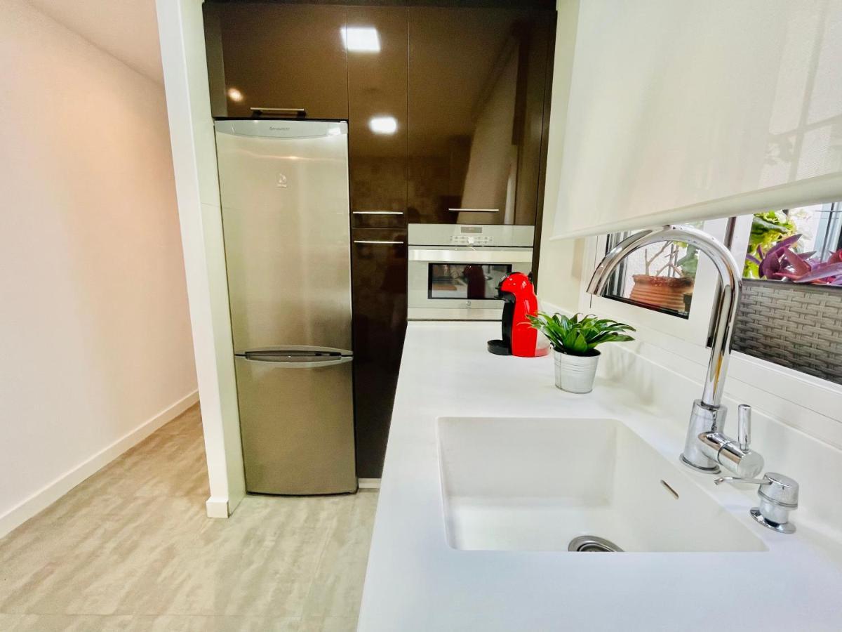 Apartamento Puerta Carmona Sevilla Kültér fotó