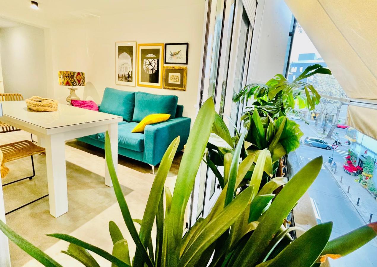 Apartamento Puerta Carmona Sevilla Kültér fotó