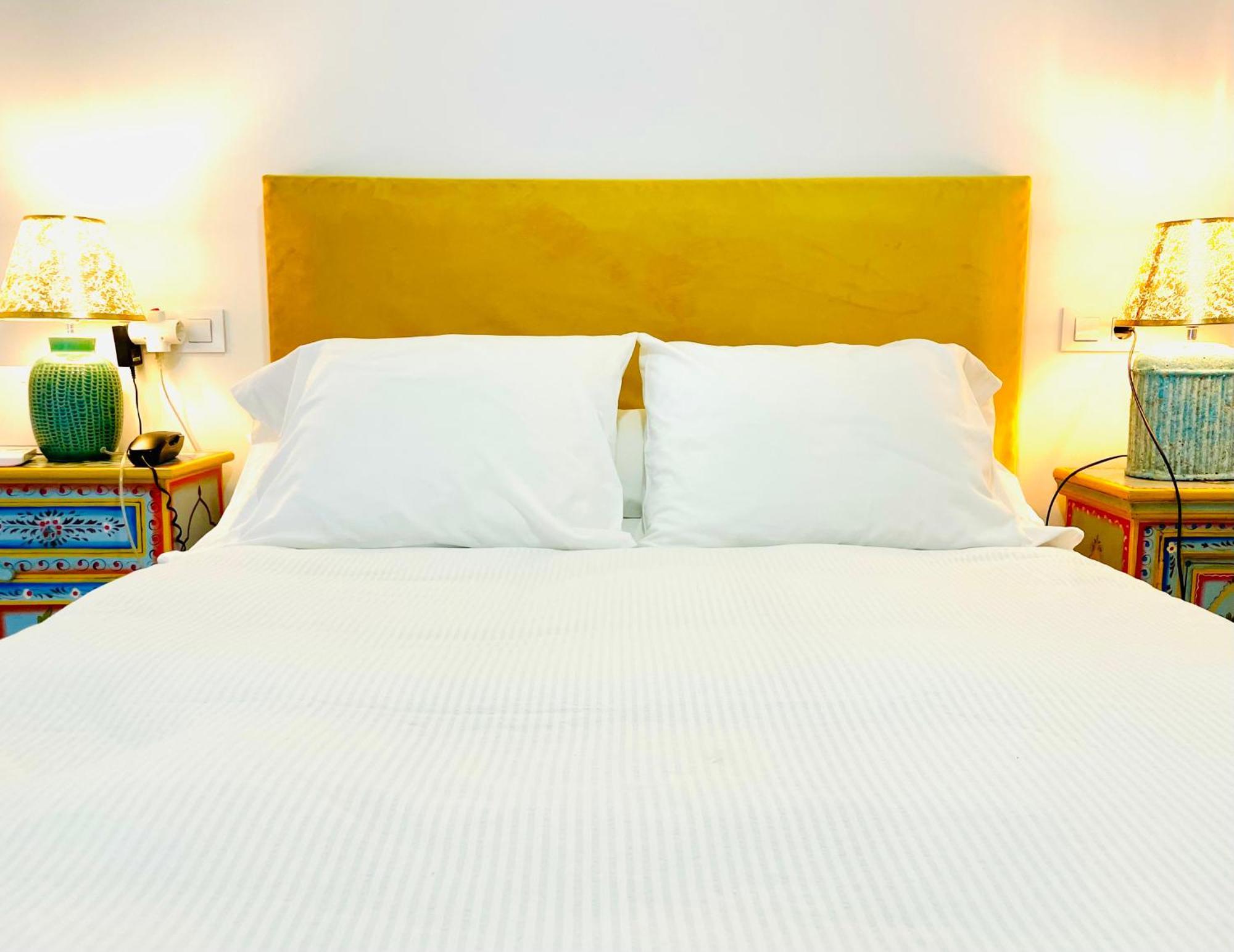 Apartamento Puerta Carmona Sevilla Kültér fotó