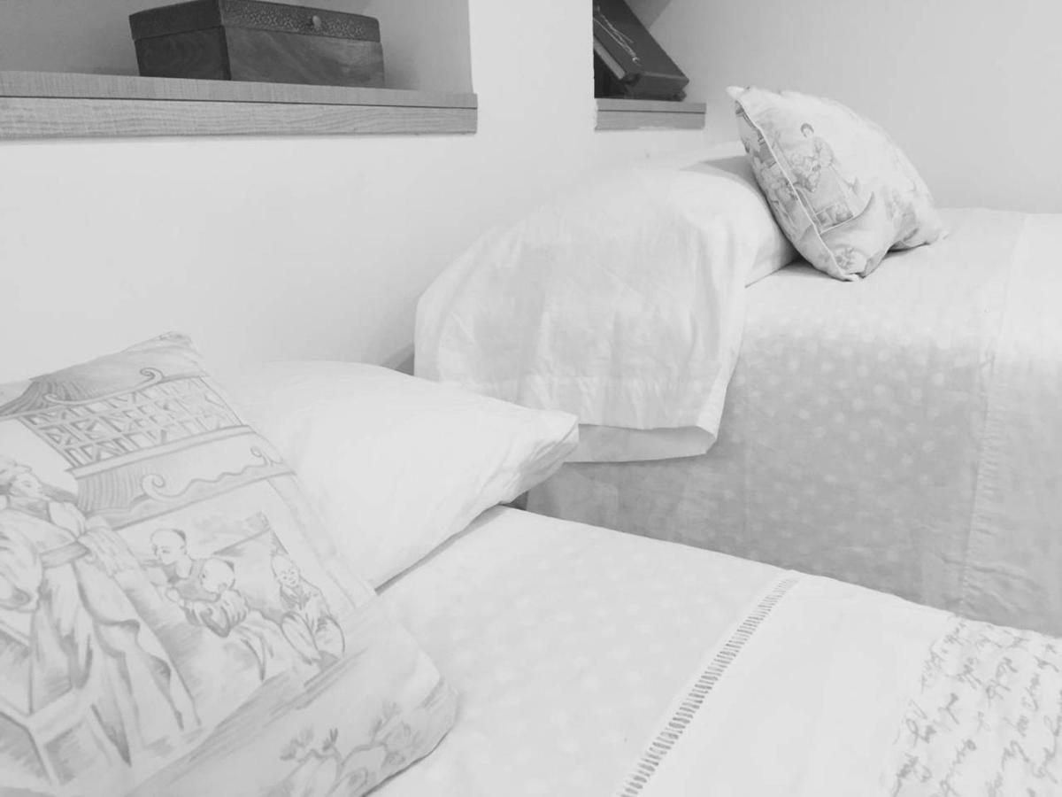 Apartamento Puerta Carmona Sevilla Kültér fotó
