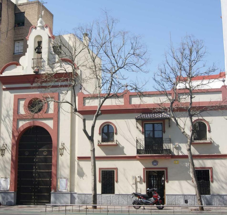 Apartamento Puerta Carmona Sevilla Kültér fotó
